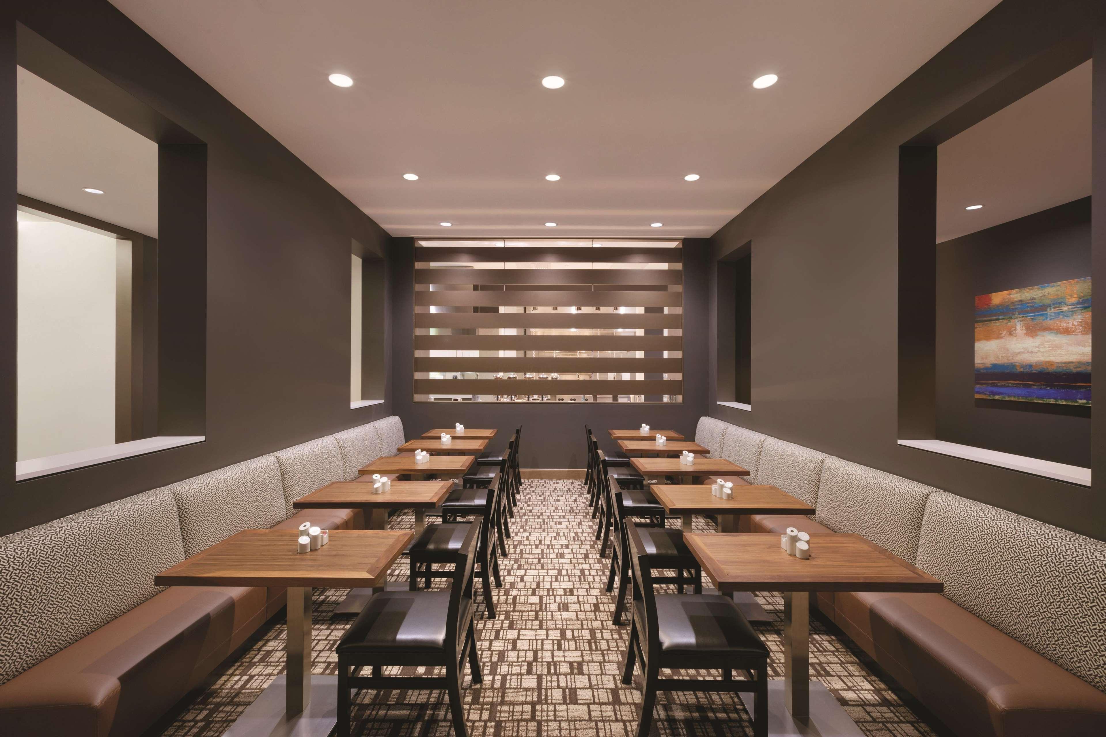 Embassy Suites Oklahoma City Downtown/Medical Center Экстерьер фото