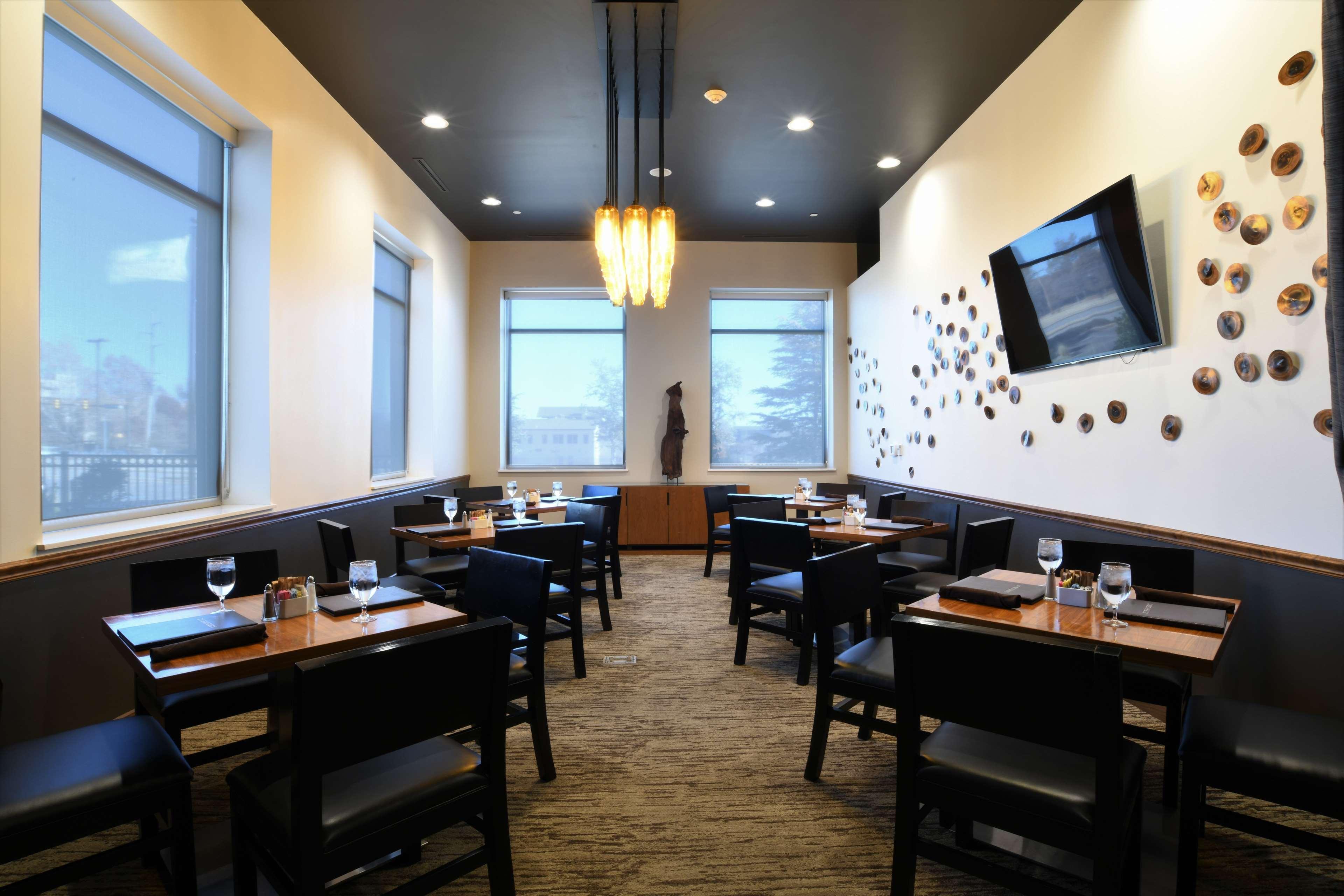 Embassy Suites Oklahoma City Downtown/Medical Center Экстерьер фото